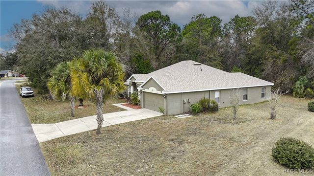 57 Pine Drive, Homosassa, FL 34446