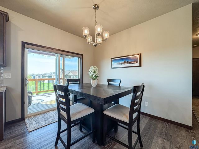 6805 E Smyrna Cir Circle, Sioux Falls, SD 57110