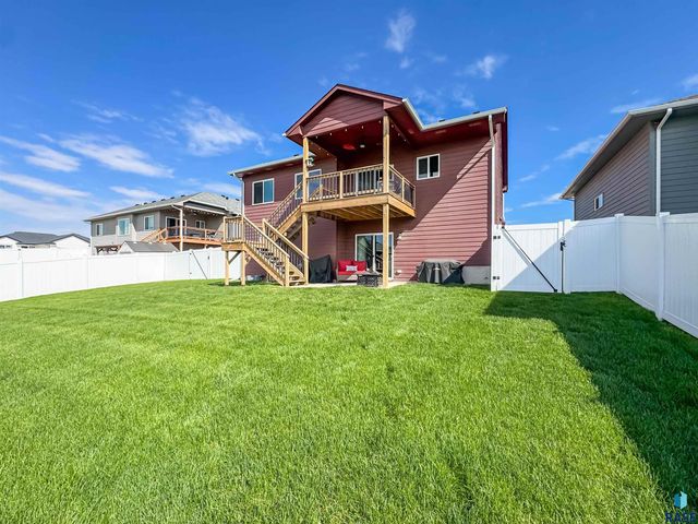6805 E Smyrna Cir Circle, Sioux Falls, SD 57110