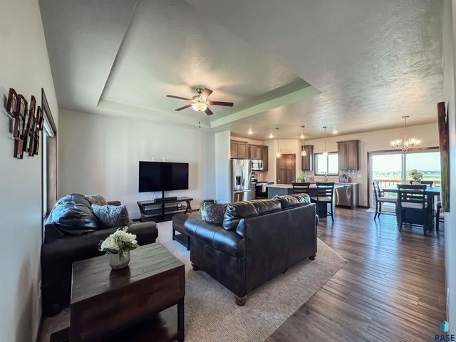 6805 E Smyrna Cir Circle, Sioux Falls, SD 57110