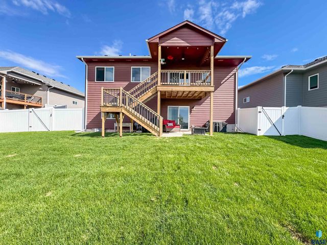 6805 E Smyrna Cir Circle, Sioux Falls, SD 57110