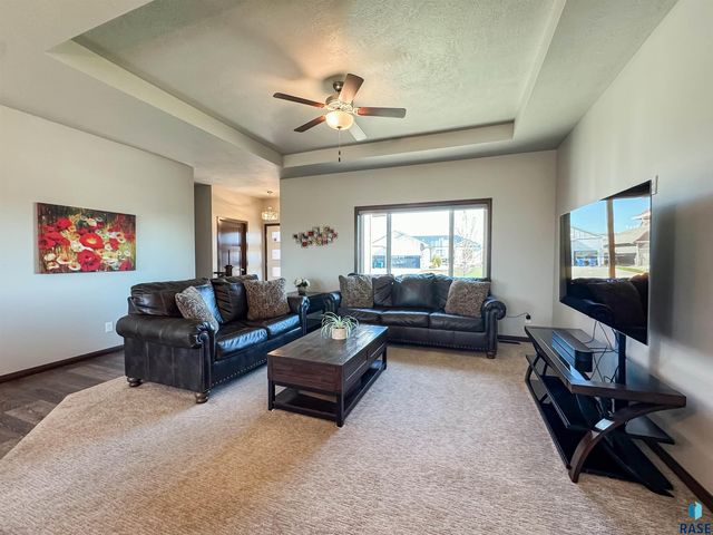 6805 E Smyrna Cir Circle, Sioux Falls, SD 57110