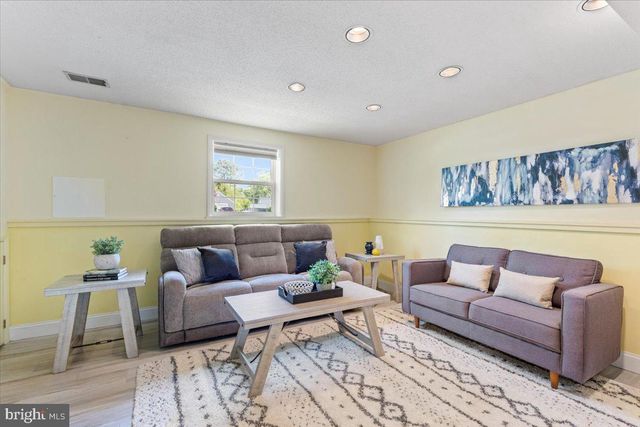 7907 STEADMAN ST, Alexandria, VA 22309