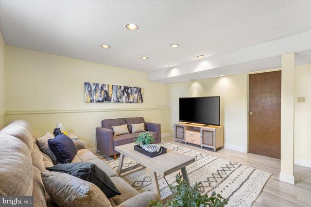 7907 STEADMAN ST, Alexandria, VA 22309