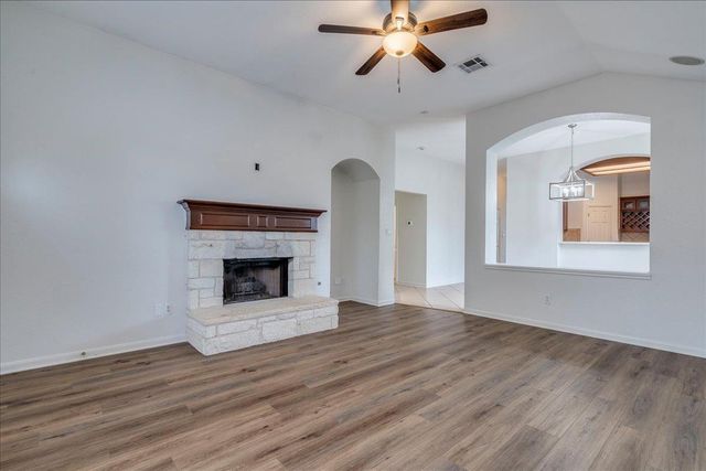 1903 Wood Glen DR, Round Rock, TX 78681