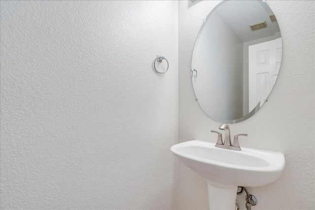 1903 Wood Glen DR, Round Rock, TX 78681