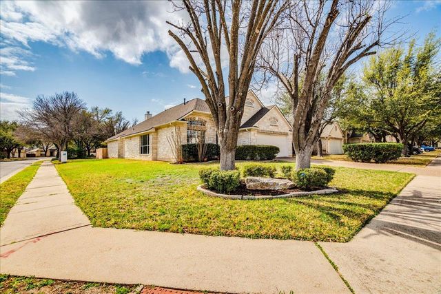 1903 Wood Glen DR, Round Rock, TX 78681