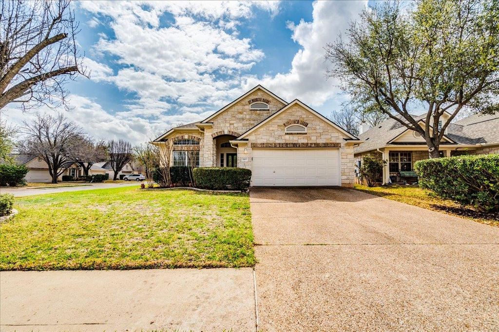 1903 Wood Glen DR, Round Rock, TX 78681