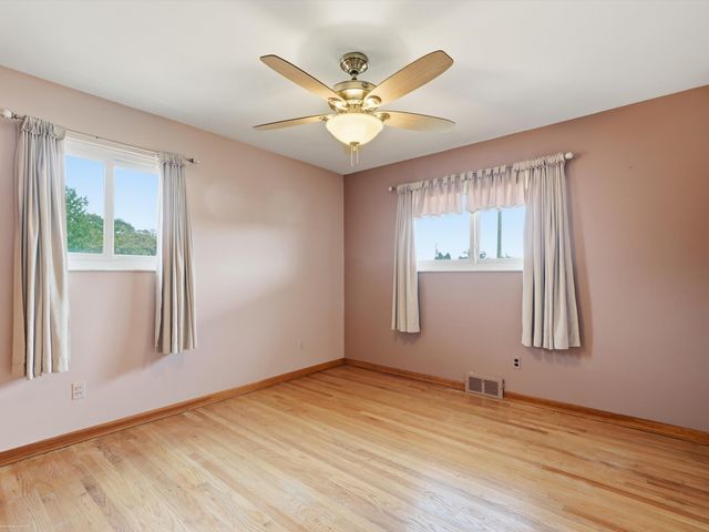 14597 Common Road, Warren, MI 48088