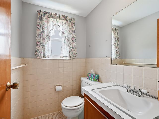14597 Common Road, Warren, MI 48088