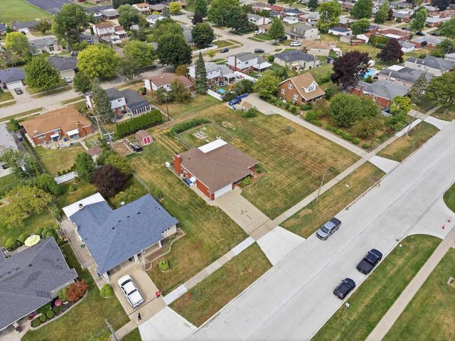 14597 Common Road, Warren, MI 48088