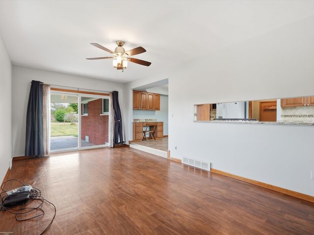 14597 Common Road, Warren, MI 48088