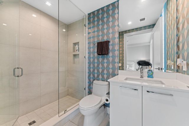 5000 N Ocean Drive 1003, Singer Island, FL 33404