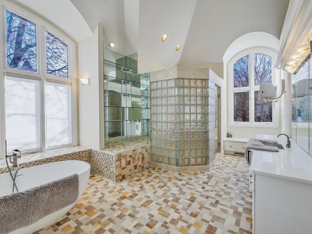 140 Braymore Court, Inverness, IL 60010