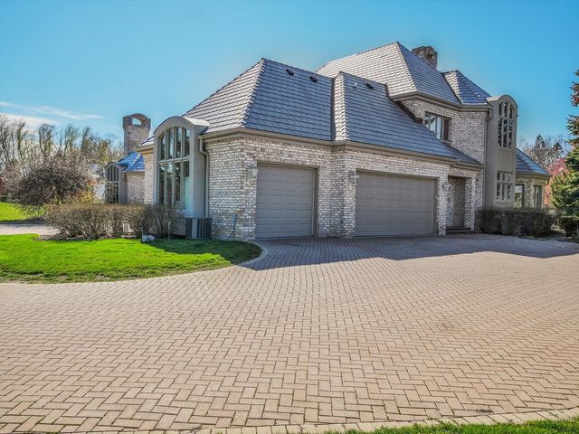 140 Braymore Court, Inverness, IL 60010