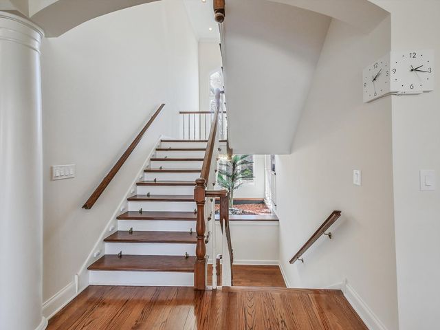 140 Braymore Court, Inverness, IL 60010
