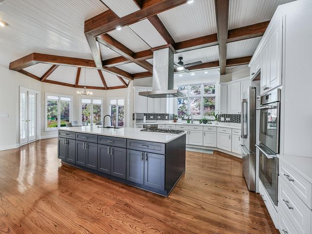 140 Braymore Court, Inverness, IL 60010