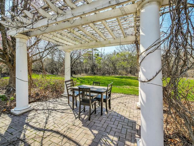 140 Braymore Court, Inverness, IL 60010