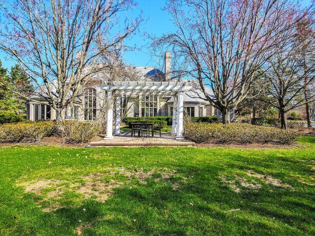 140 Braymore Court, Inverness, IL 60010