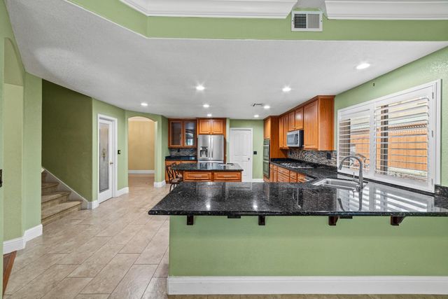 631 Rogers Cir, Folsom, CA 95630