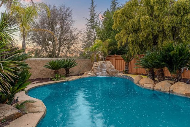 631 Rogers Cir, Folsom, CA 95630