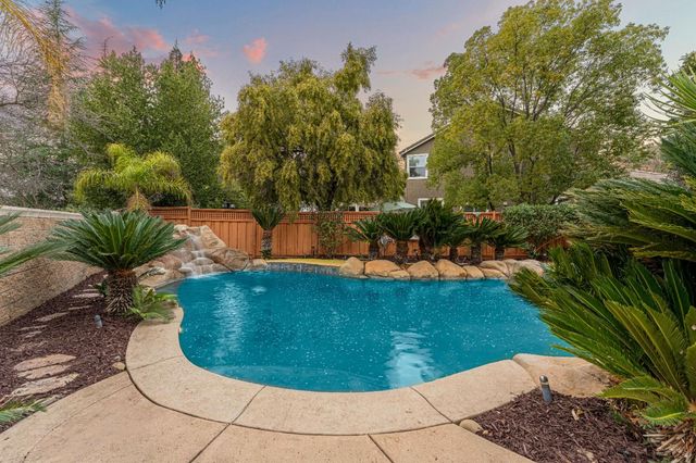 631 Rogers Cir, Folsom, CA 95630