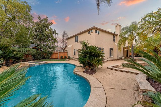 631 Rogers Cir, Folsom, CA 95630