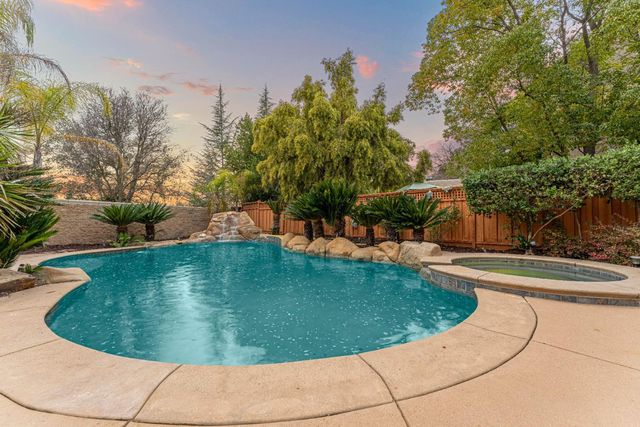 631 Rogers Cir, Folsom, CA 95630