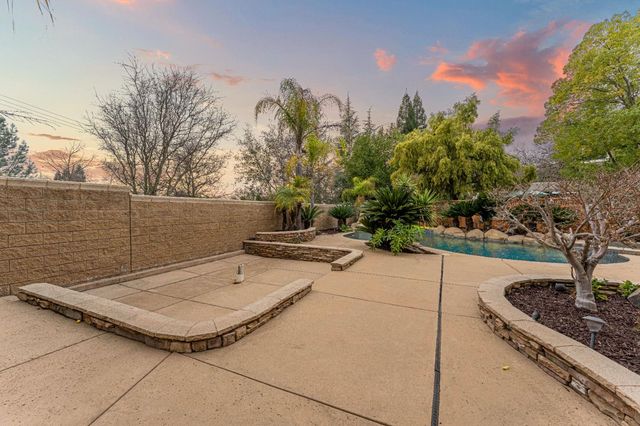 631 Rogers Cir, Folsom, CA 95630