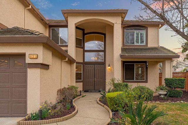 631 Rogers Cir, Folsom, CA 95630