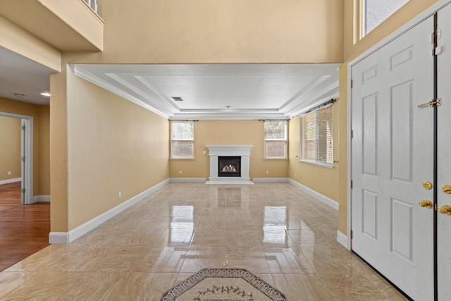 631 Rogers Cir, Folsom, CA 95630