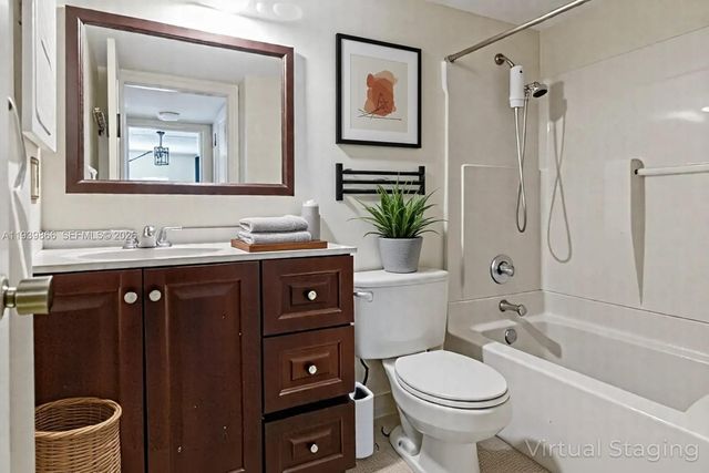 3528 La Mar Ct D-1, Green Acres, FL 33463