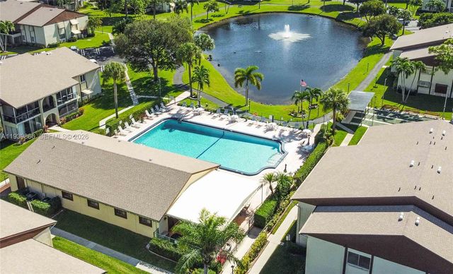 3528 La Mar Ct D-1, Green Acres, FL 33463