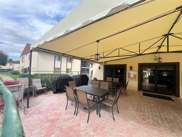 3528 La Mar Ct D-1, Green Acres, FL 33463