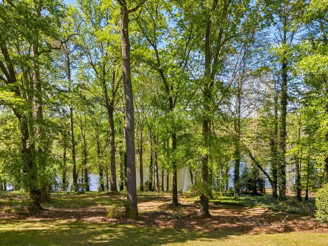 365 Twin Oaks Drive, County, SC 29306