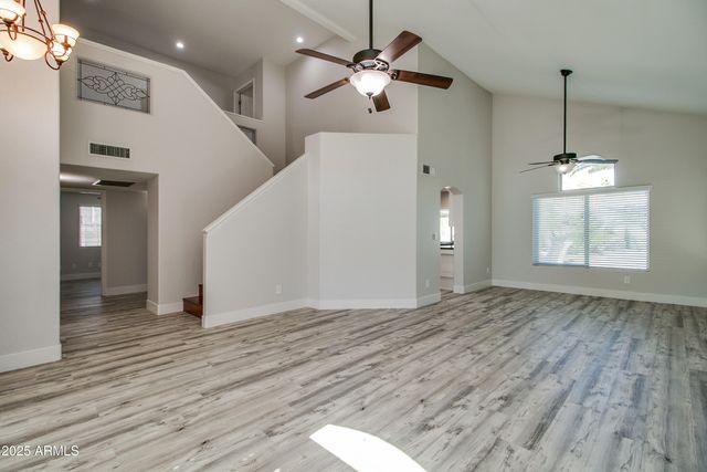 6620 W LOUISE Drive, Glendale, AZ 85310