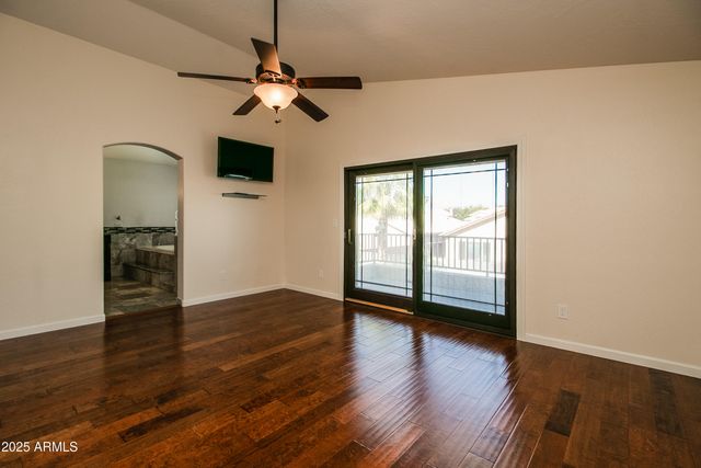 6620 W LOUISE Drive, Glendale, AZ 85310