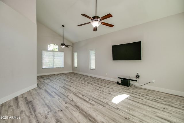 6620 W LOUISE Drive, Glendale, AZ 85310