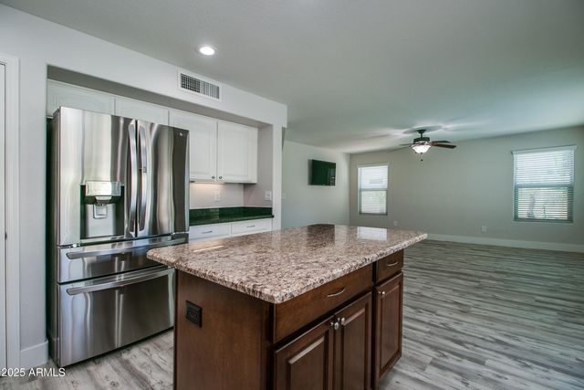 6620 W LOUISE Drive, Glendale, AZ 85310