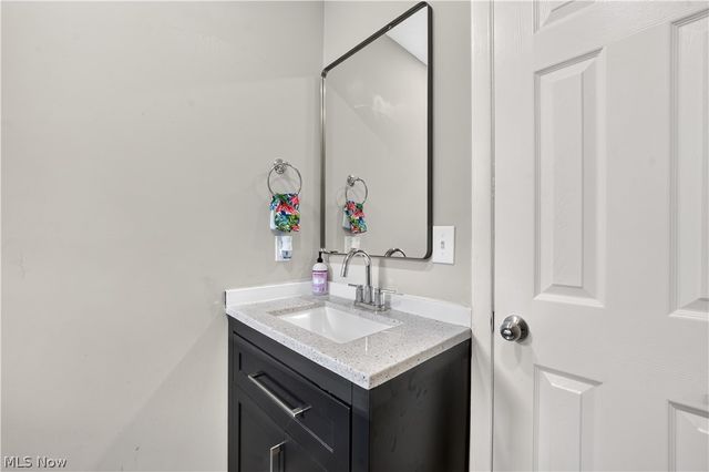 10402 N Church Drive 405, Parma Heights, OH 44130