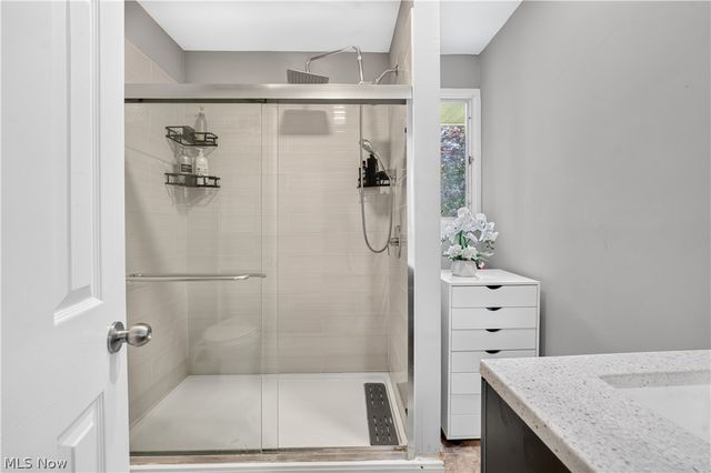 10402 N Church Drive 405, Parma Heights, OH 44130