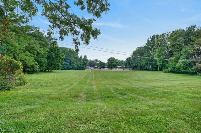 10402 N Church Drive 405, Parma Heights, OH 44130