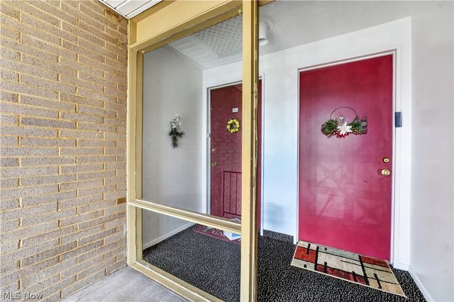 10402 N Church Drive 405, Parma Heights, OH 44130