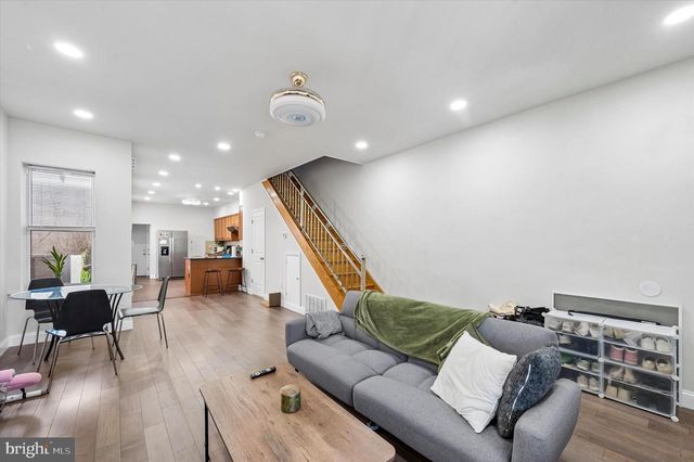 4250 POWELTON AVE, Philadelphia, PA 19104