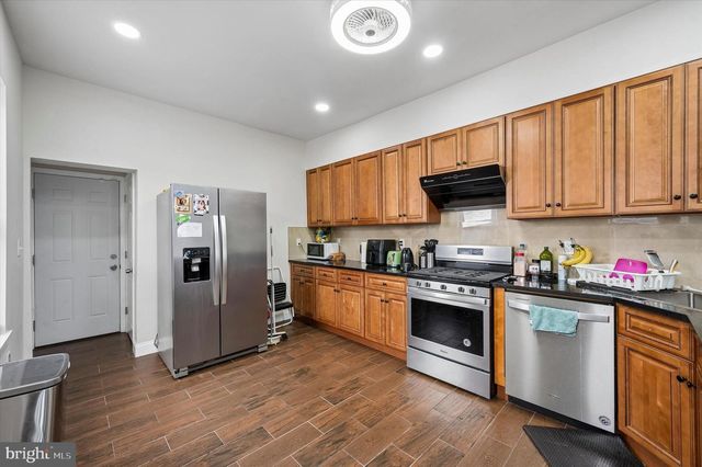 4250 POWELTON AVE, Philadelphia, PA 19104