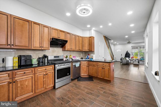 4250 POWELTON AVE, Philadelphia, PA 19104