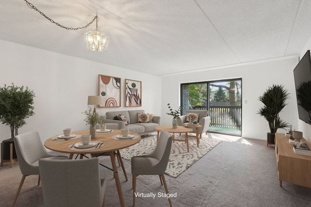 920 Vose Drive 106, Gurnee, IL 60031