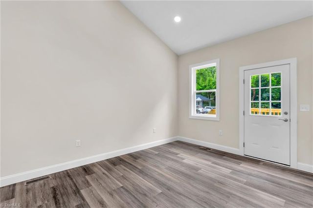 3634 Old Vineyard Road, Winston-salem, NC 27104