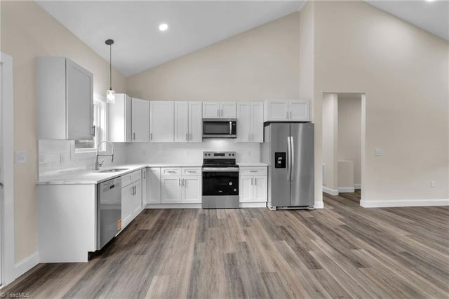 3634 Old Vineyard Road, Winston-salem, NC 27104