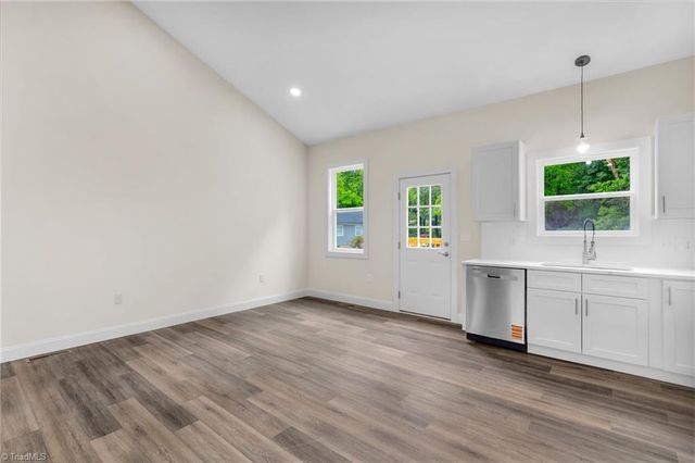 3634 Old Vineyard Road, Winston-salem, NC 27104